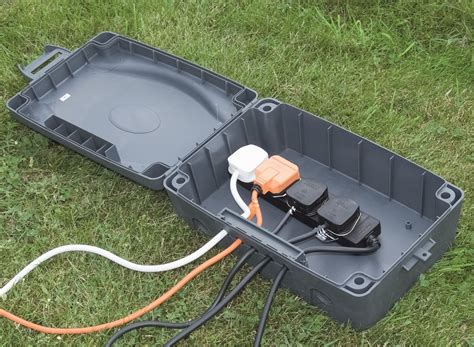 outdoor extension cord junction box